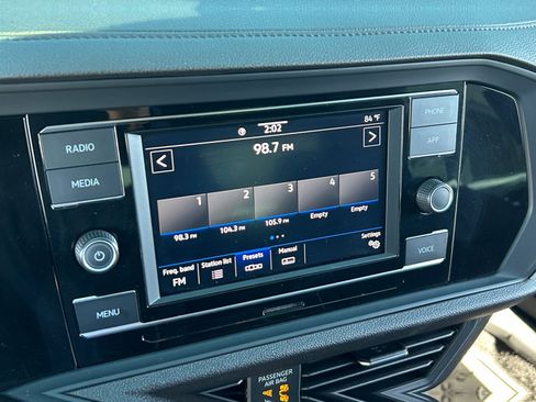 Used 2023 Volkswagen Jetta Sport image 26