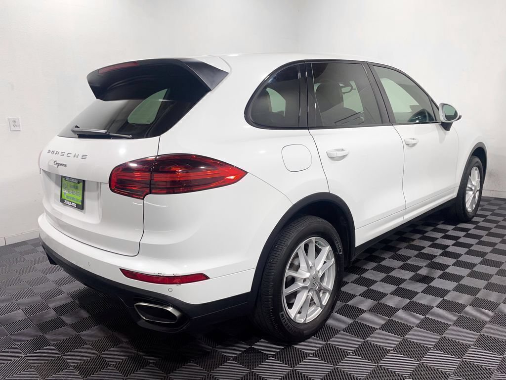 Used 2016 Porsche Cayenne AWD/4WD image 9