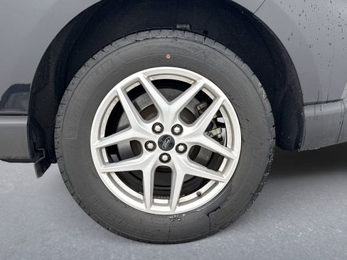 Used 2023 Ford Edge SEL w/ Convenience Package image 12