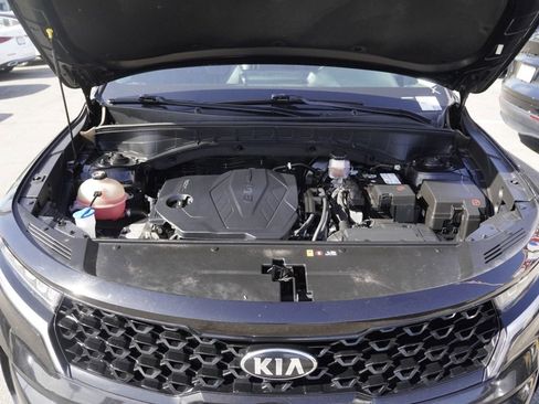 Used 2021 Kia Sorento S image 24