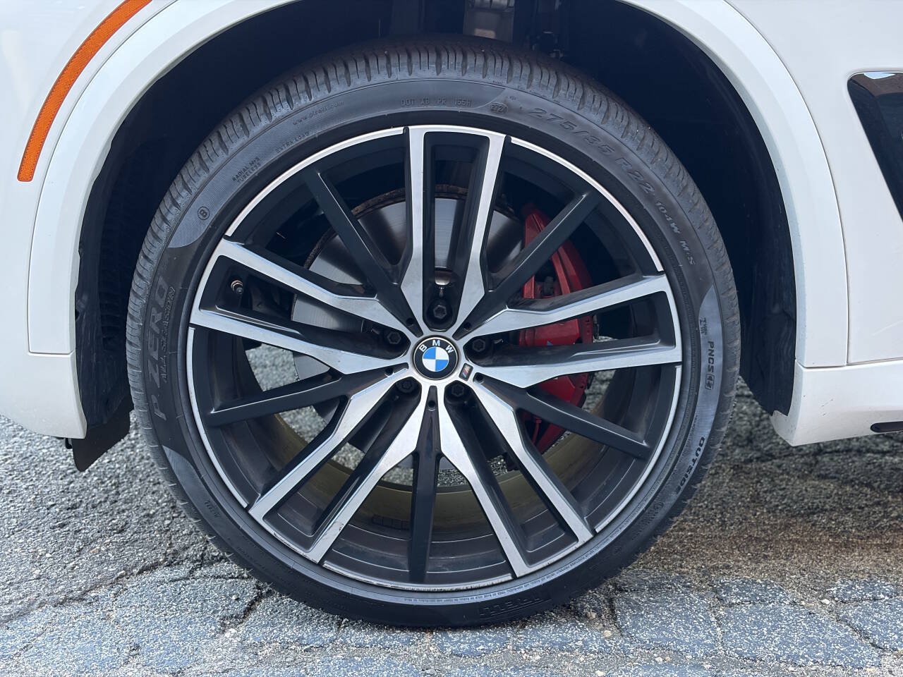 Used 2024 BMW X5 sDrive40i w/ M Sport Package RWD image 12