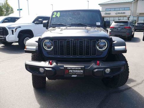 Used 2024 Jeep Wrangler Unlimited Rubicon w/ Technology Group AWD/4WD image 3