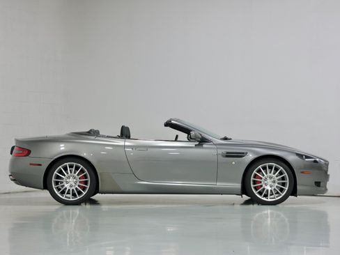 Used 2008 Aston Martin DB9 Volante RWD image 32
