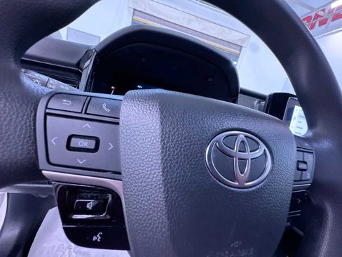 Used 2025 Toyota Camry LE image 20
