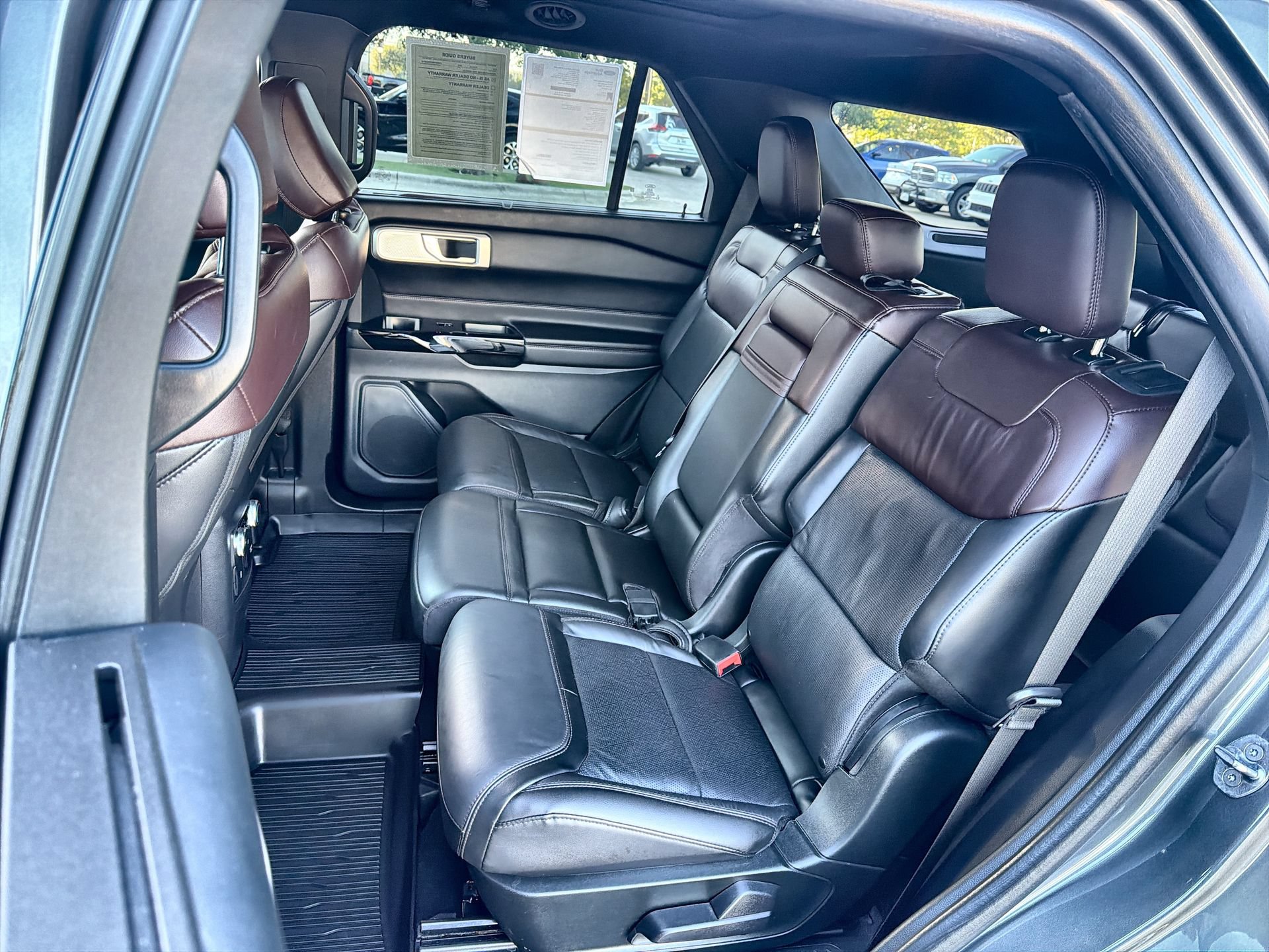 Certified 2023 Ford Explorer Platinum w/ Technology Package RWD image 23