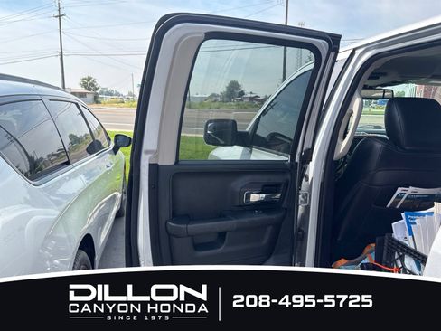 Used 2018 RAM 1500 Laramie AWD/4WD image 14