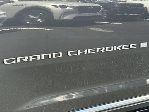Used 2023 Jeep Grand Cherokee L Summit w/ Advanced Protech Group IV RWD image 33