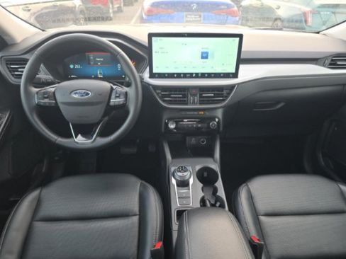 Used 2025 Ford Escape Platinum AWD/4WD image 10