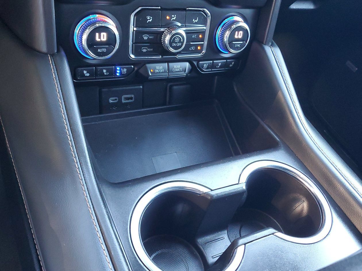 Used 2023 GMC Yukon AT4 AWD/4WD image 23