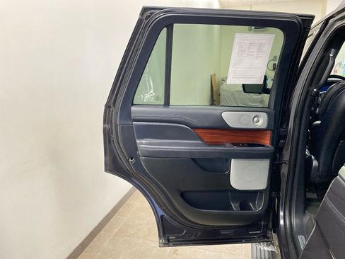 Certified 2024 Lincoln Navigator Reserve image 8