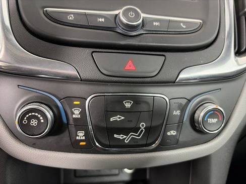 Certified 2021 Chevrolet Equinox LS image 21