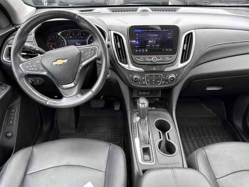 Used 2021 Chevrolet Equinox Premier AWD/4WD image 17