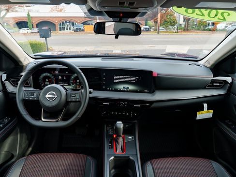 New 2026 Nissan Kicks SR w/ SR Premium Package image 8