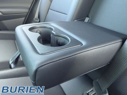 New 2026 Chevrolet Equinox EV LT image 33