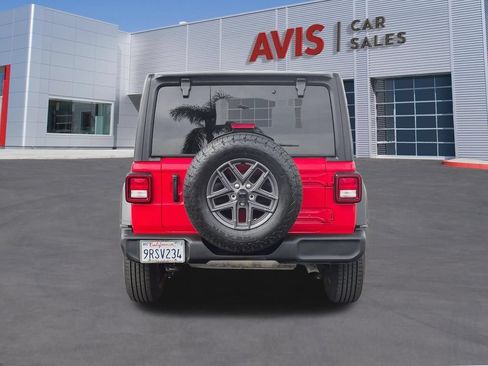 Used 2025 Jeep Wrangler Unlimited Sport AWD/4WD image 7