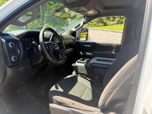 Used 2021 GMC Sierra 2500 4x4 Regular Cab w/ Convenience Package image 10