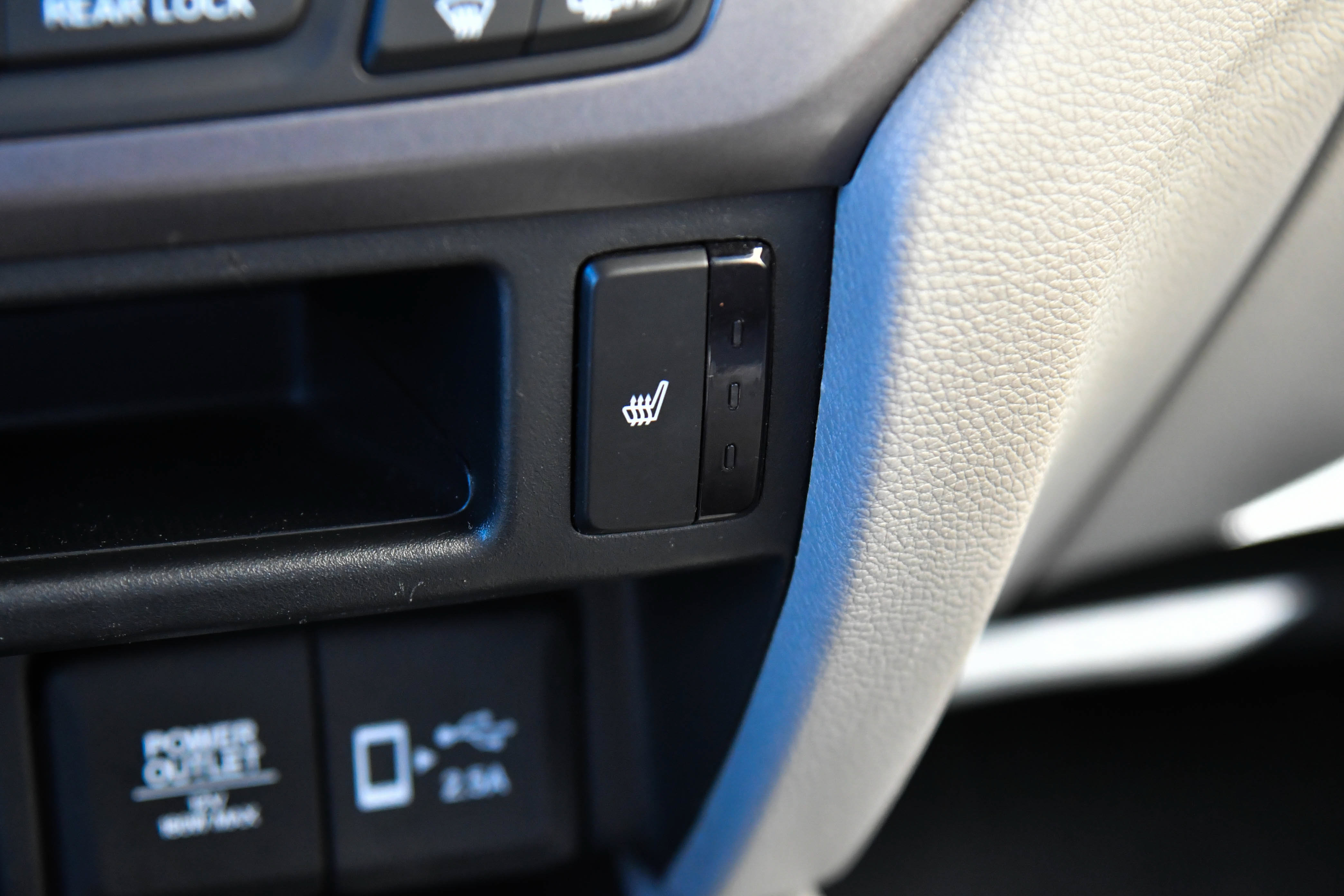 Used 2021 Honda Pilot EX image 28