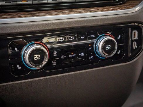 Used 2022 GMC Sierra 1500 SLE image 26