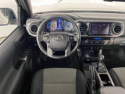 Certified 2022 Toyota Tacoma 4x4 Double Cab image 17