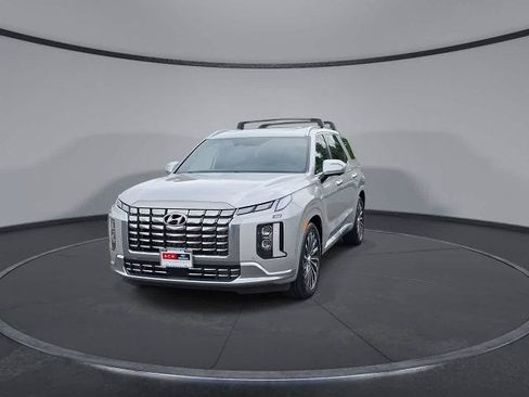 Used 2024 Hyundai Palisade Calligraphy AWD/4WD image 3