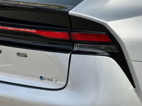 Used 2023 Toyota Prius LE image 27