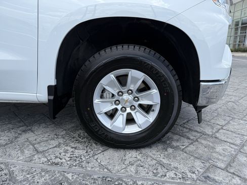 Used 2025 Chevrolet Silverado 1500 LT image 10