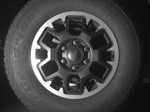 Used 2025 Toyota Tacoma TRD Off-Road AWD/4WD image 12