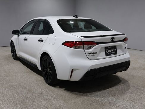 Used 2022 Toyota Corolla SE image 5
