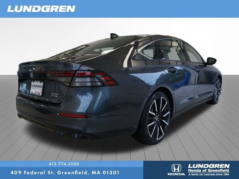 Used 2023 Honda Accord Touring image 9