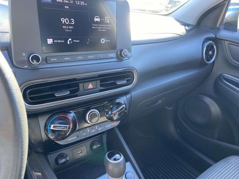 Used 2023 Hyundai Kona SE image 14