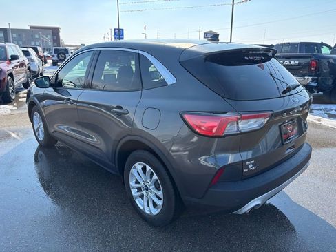 Used 2020 Ford Escape SE image 5