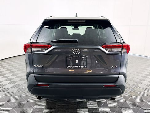 Used 2023 Toyota RAV4 XLE w/ Convenience Package FWD image 4