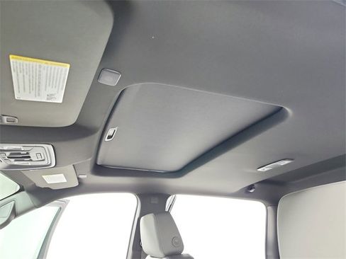 New 2026 GMC Sierra 1500 SLT image 22