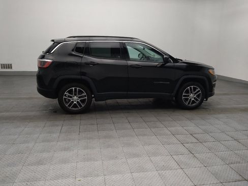 Used 2019 Jeep Compass Latitude w/ Popular Equipment Group FWD image 10