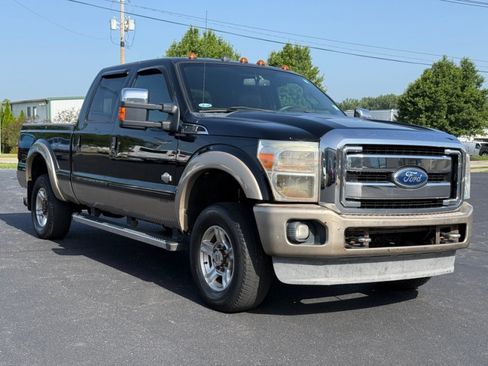 Used 2012 Ford F250 King Ranch w/ King Ranch w/Chrome Pkg AWD/4WD image 2