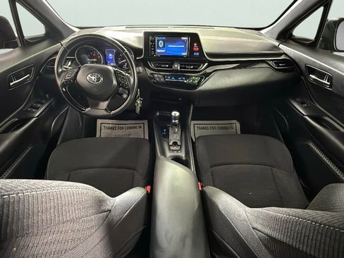 Used 2018 Toyota C-HR XLE image 30