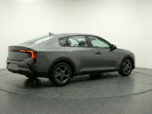 Used 2025 Kia K4 FWD image 9