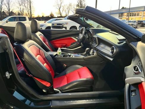 Used 2022 Chevrolet Camaro LT image 20