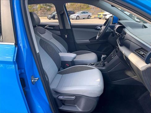 Used 2022 Volkswagen Taos SE image 11