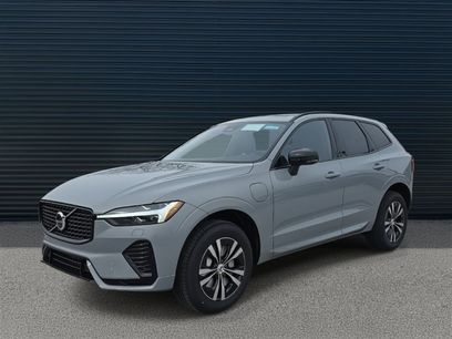 New 2025 Volvo XC60 T8 Core w/ Climate Package