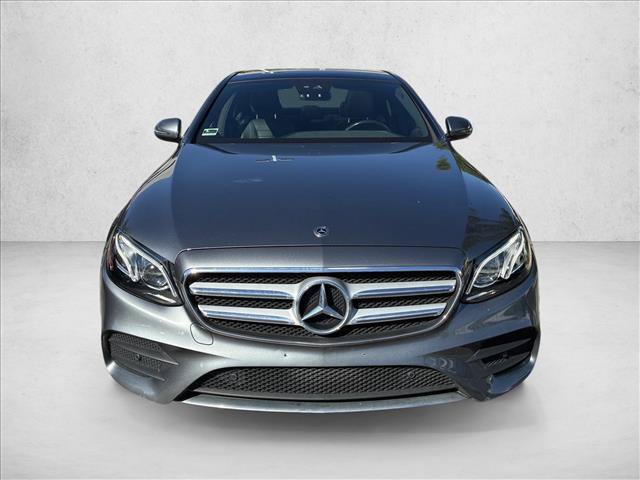 Used 2018 Mercedes-Benz E 300 4MATIC image 2