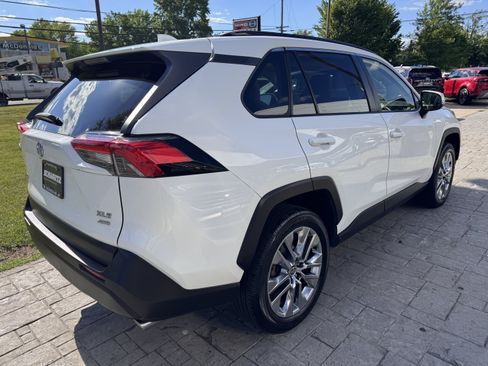 Used 2020 Toyota RAV4 XLE Premium AWD/4WD image 12