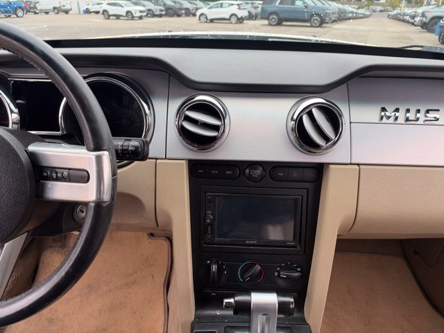 Used 2006 Ford Mustang Convertible RWD image 18