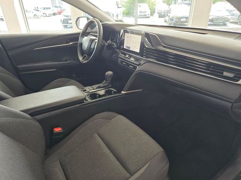 Used 2025 Toyota Camry LE FWD image 45