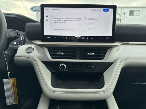 New 2026 Ford Explorer Active w/ Active Comfort Package image 11