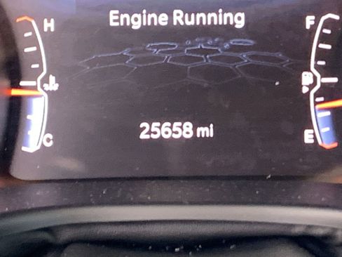 Used 2025 Jeep Compass Limited image 9