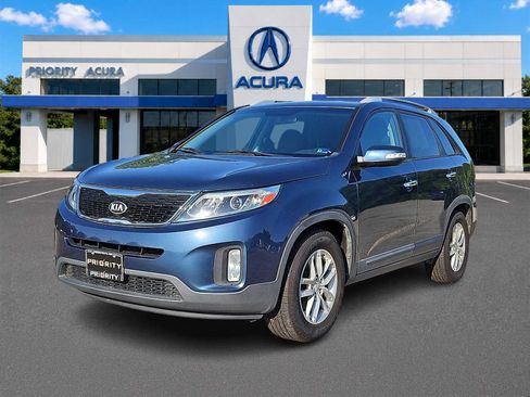 Used 2014 Kia Sorento LX FWD image 1