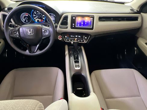 Used 2018 Honda HR-V EX image 30