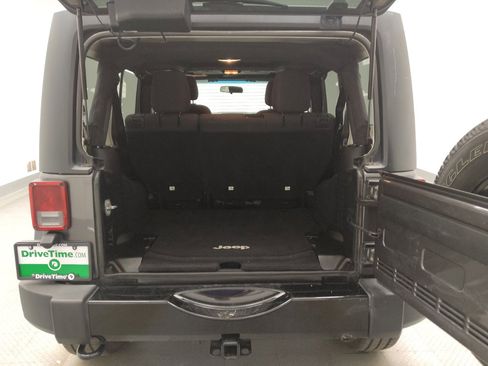 Used 2016 Jeep Wrangler Unlimited Sport AWD/4WD image 29