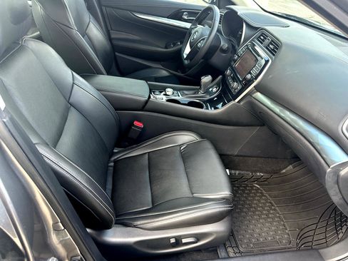 Used 2022 Nissan Maxima SV w/ Floor Mat Group image 19